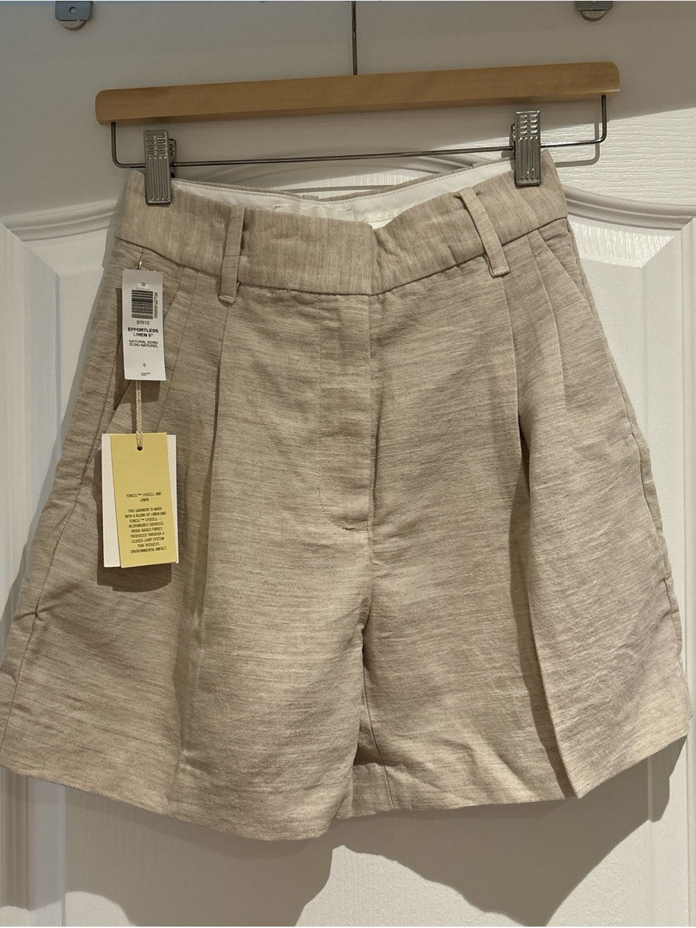 Aritzia Effortless Linen Short